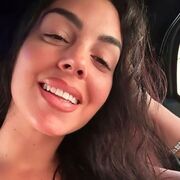  ,   Bruna, 28 ,   ,   