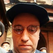  ,   Alex actor, 42 ,   ,   , c 