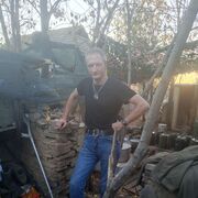  ,   Denis, 39 ,     , c , 