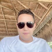  ,  Monir, 48