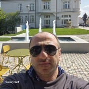  Banka,  Valeri, 44