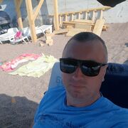  ,   Mikica, 46 ,   ,   