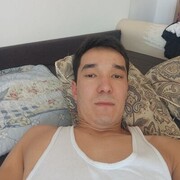  ,  Arman, 23