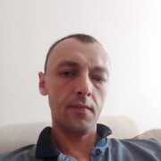  ,  Andrii, 37