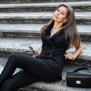  ,   Julia, 36 ,   