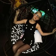  ,   Viki, 38 ,  