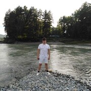  ,   Stanislav, 32 ,     