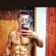  ,   Giovane, 33 ,   ,   , c 