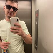  ,  Ivan, 25