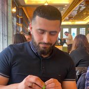  ,  Ali, 28