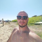  ,   Alex, 37 ,   ,   