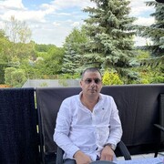  ,   Hovik, 53 ,   ,   