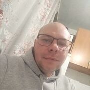  ,  Vitalii, 40