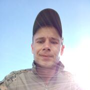  ,  Andrey, 33