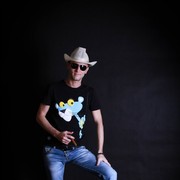  ,   Maksim, 37 ,   ,   , c , 