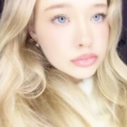  ,  nika, 18