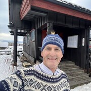 Bedford Park,   Vladimir Mat, 60 ,   c 