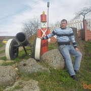  ,   Sacha, 41 ,  