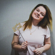  ,   Alexandra, 25 ,   ,   