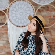  ,  Krisbondii , 24