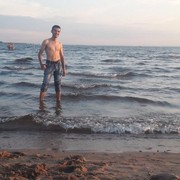  ,  Major, 32