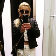  ,   Yana, 47 ,   ,   