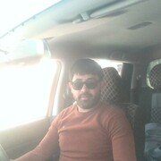  ,   Ali, 32 ,   ,   