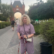  ,   Elena, 42 ,   c , 