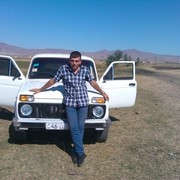  ,  Gevor, 33