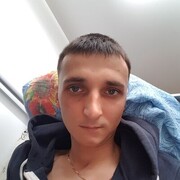  ,   Valentin, 32 ,  