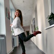  ,   Veronika, 37 ,  