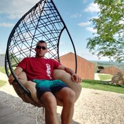  ,  Andrey, 37