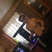  ,   Viktor, 27 ,  