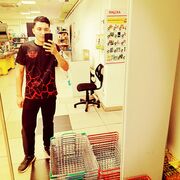  ,  Suxrob, 21