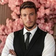  ,   Artur, 32 ,   ,   , c , 