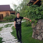  ,  Arman, 35