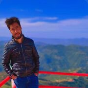  ,  Byly, 32