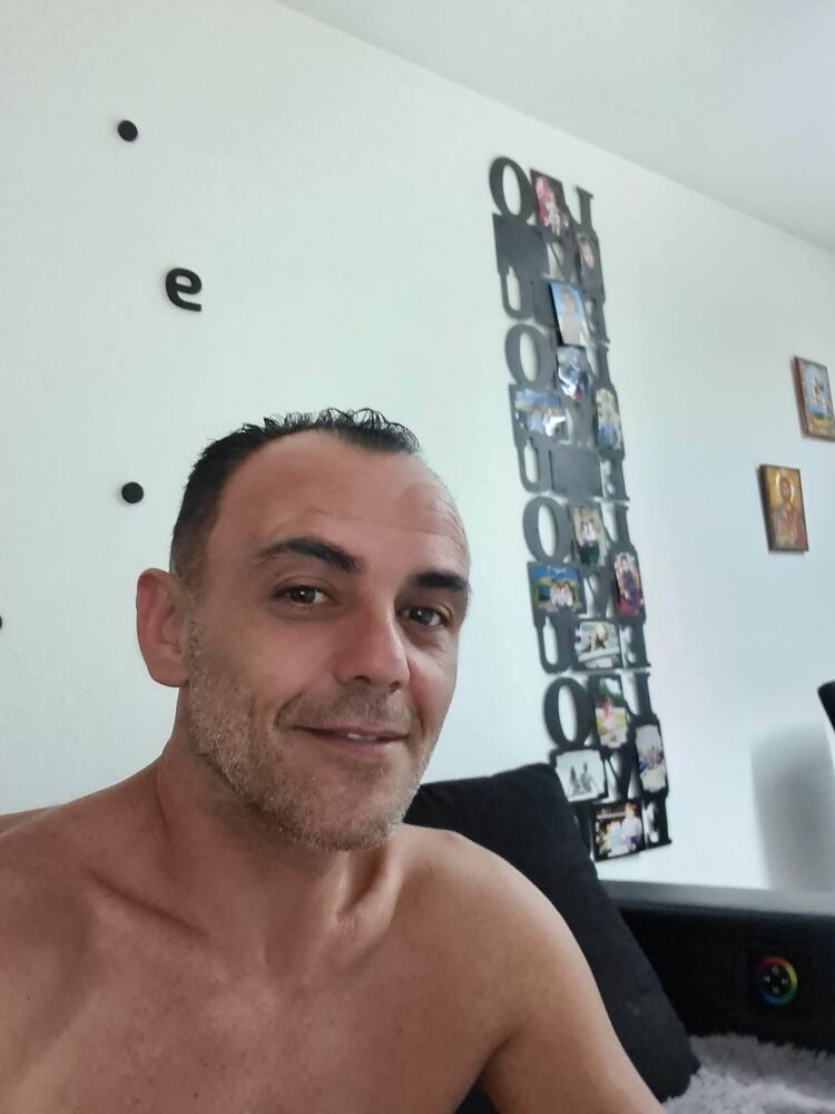  ,   Zoran, 47 ,     , c 