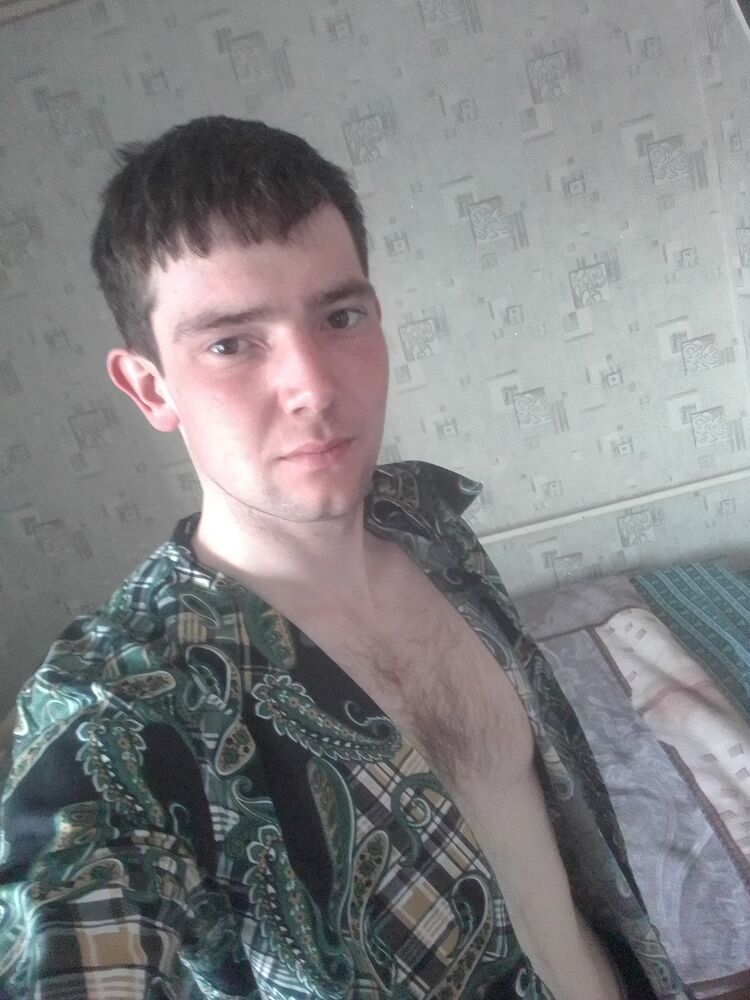  25854371  Pavel, 27 ,    
