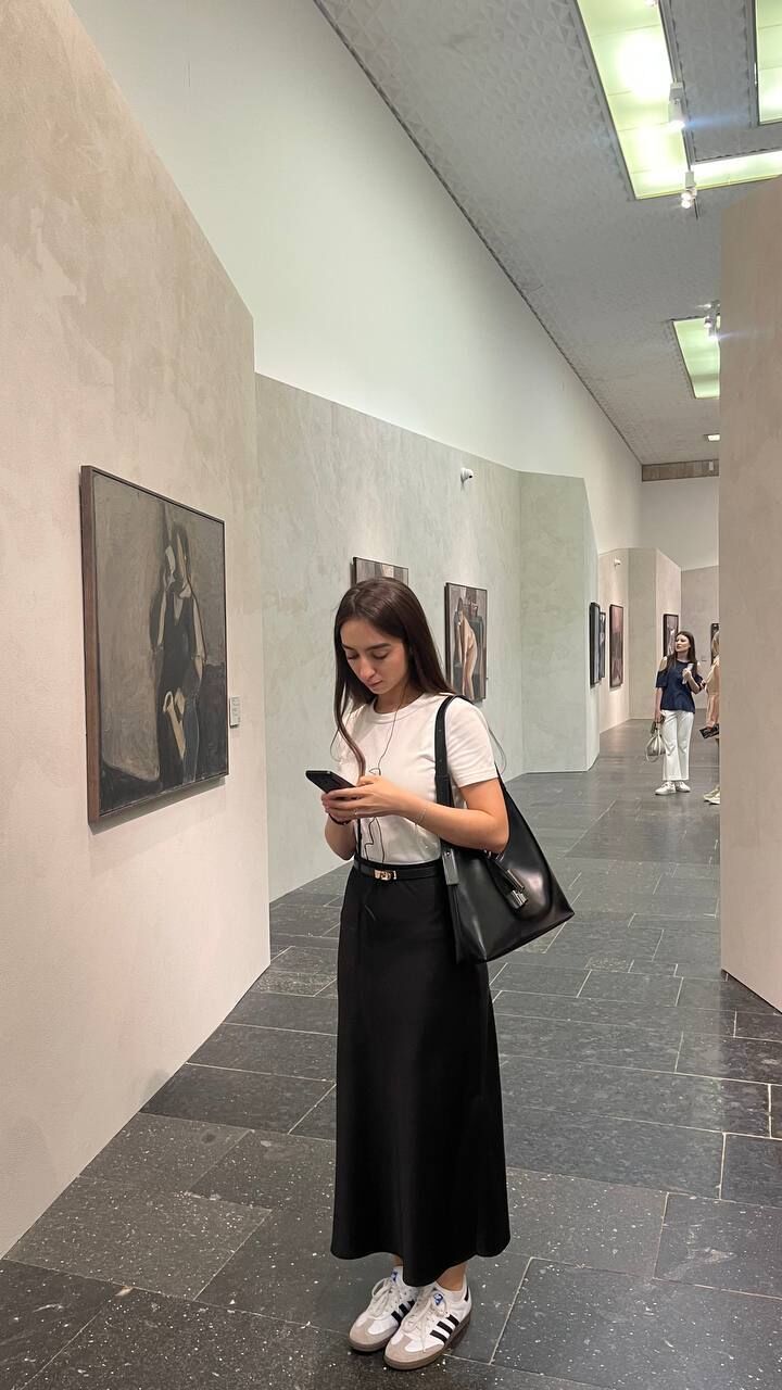  46898331  , 28 ,    