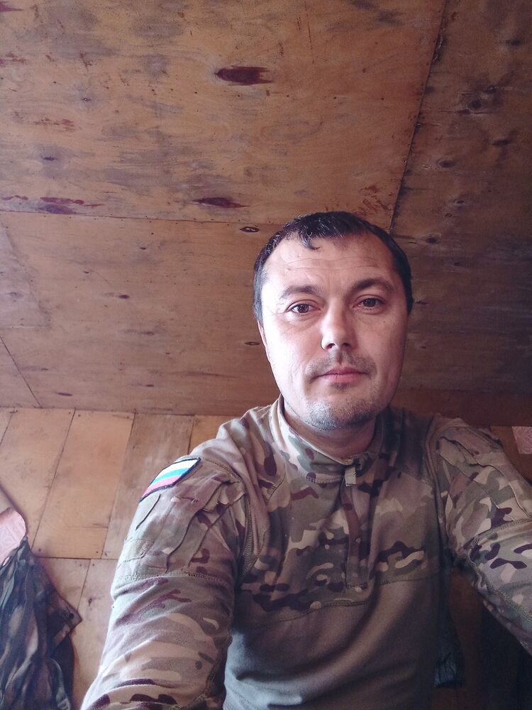  39066531  Alexander, 35 ,    