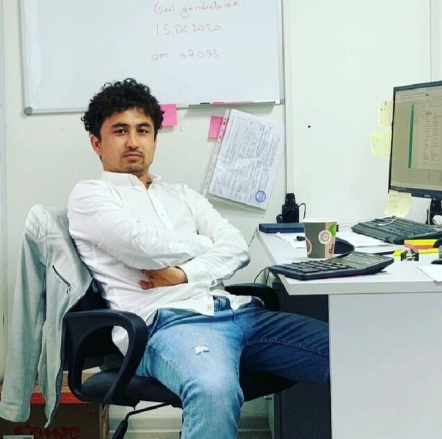  27514571  ARTUR, 35 ,    