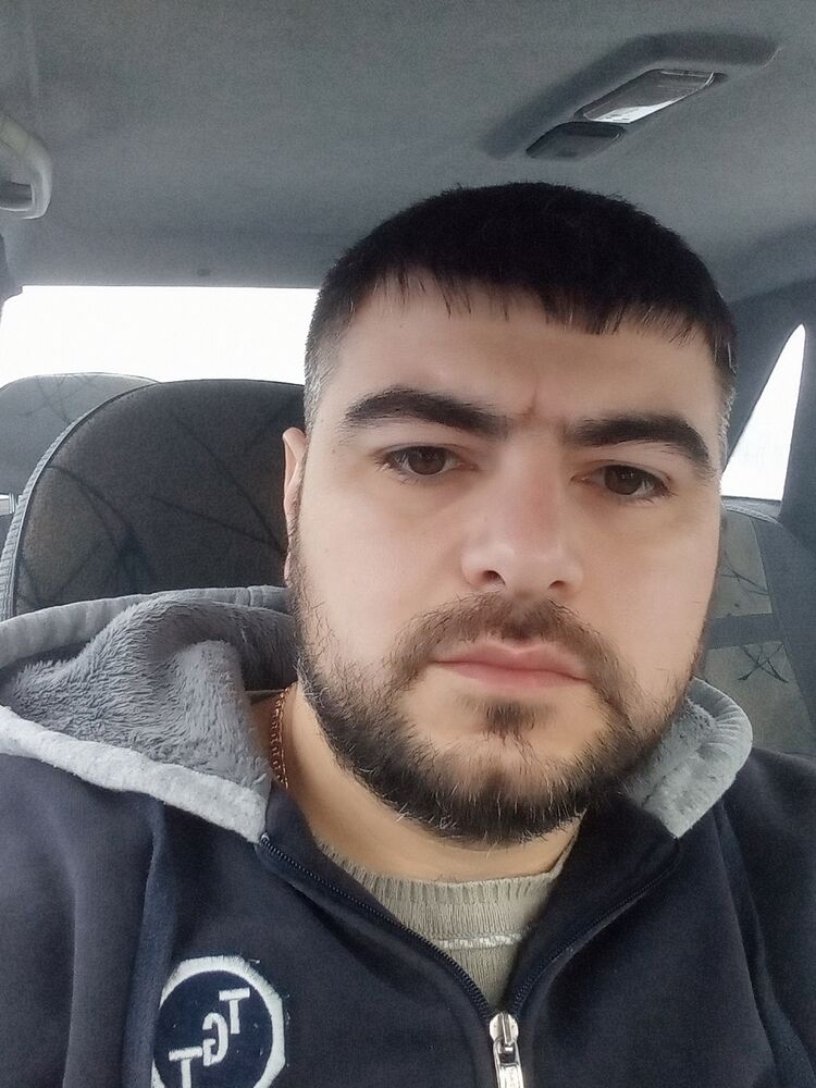  ,   Rasim, 32 ,   ,   , c 