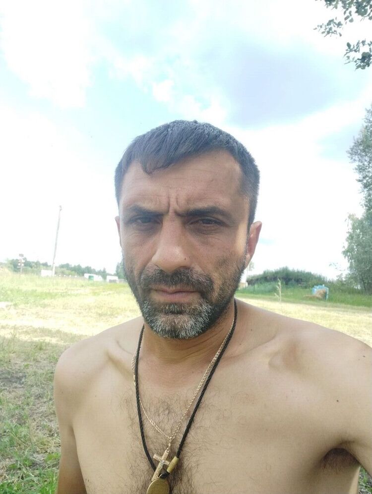  35339521  Artem, 37 ,    