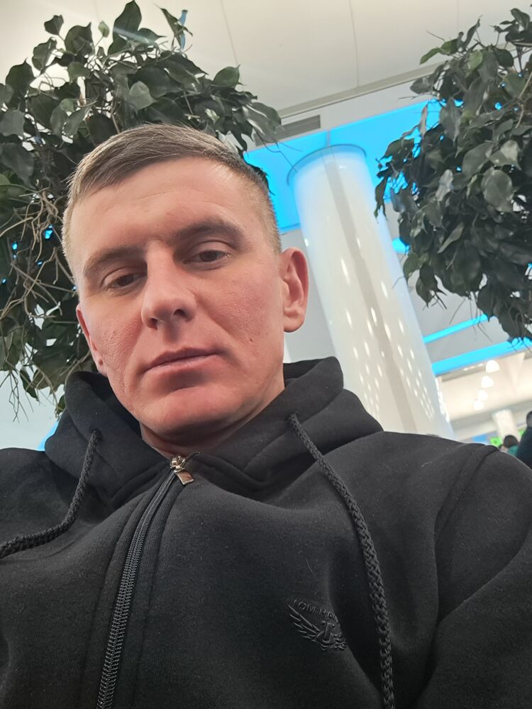  31525511  Dima, 42 ,    
