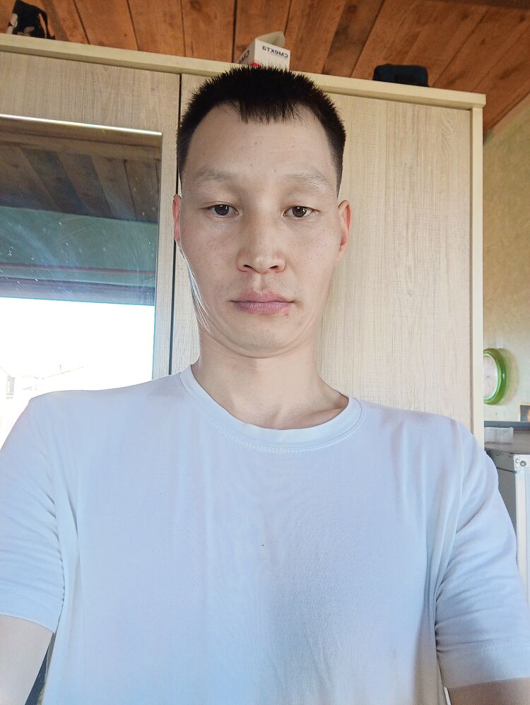  48513851  Anton, 39 ,    -