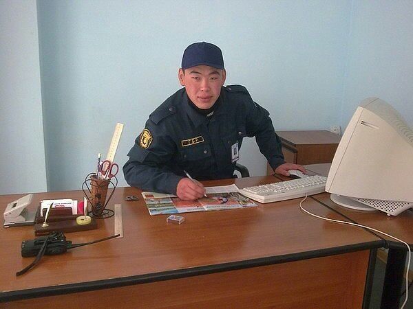 18520251  Nurbek, 36 ,    