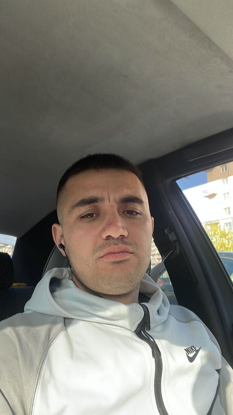  26928291  Muslim, 36 ,    -