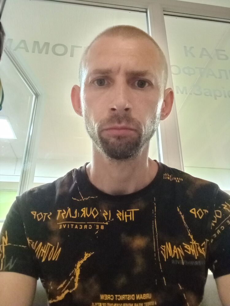  45833981  , 40 ,    