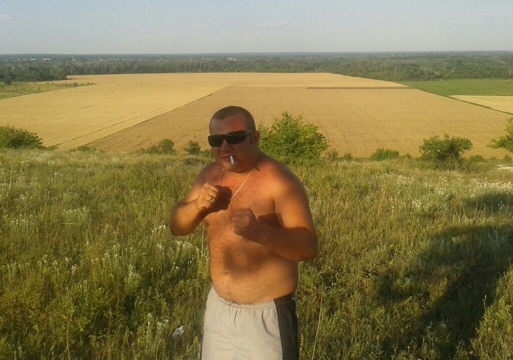  ,   Evgeny, 42 ,   ,   , c , 
